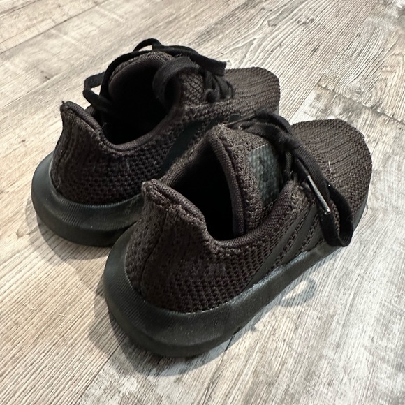 ADIDAS Swift Run C - Picture 3 of 5